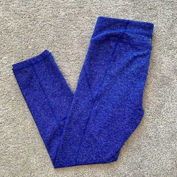 𝅺under Armour Fitted Heatgear Crop Legging - Picture 5 of 5